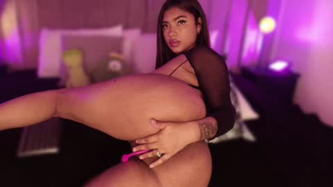 Sthefanny online show from February 8, 2025, 11:02 pm