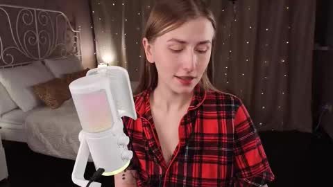 Celeste online show from November 12, 2025, 5:41 am