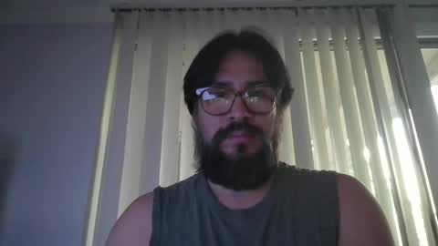 vesturelove online show from October 5, 2025, 1:26 am