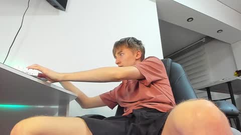 Snapshot of vibemygirl chatting on February 8, 2025, 3:10 pm vibemygirl online show from February 8, 2025, 3:10 pm