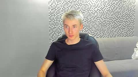 Snapshot of vibemygirl chatting on September 12, 2025, 1:11 pm vibemygirl online show from September 12, 2025, 1:11 pm