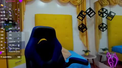 nahomy online show from February 11, 2025, 4:13 pm