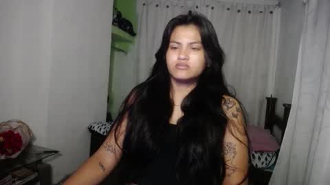 nahomy online show from November 4, 2025, 7:07 am