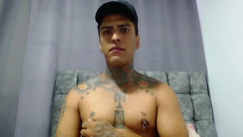 Snapshot of vicctorzc chatting on June 8, 2026, 9:04 pm Victor cardenas online show from June 8, 2026, 9:04 pm