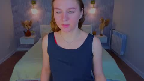 vicki_milles online show from July 19, 2026, 8:51 am