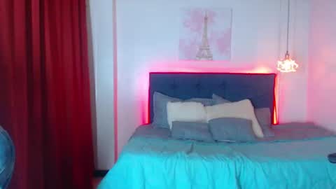 Snapshot of vicky_bass chatting on March 9, 2025, 1:56 am VICTORIA online show from March 9, 2025, 1:56 am