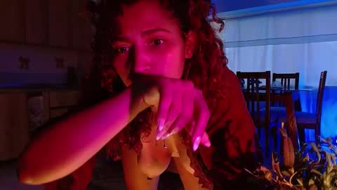 Vicky  online show from January 3, 2025, 10:51 pm