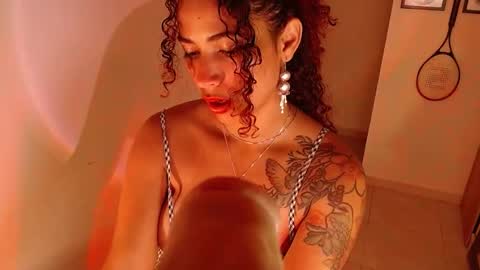 Vicky  online show from February 6, 2025, 12:00 am