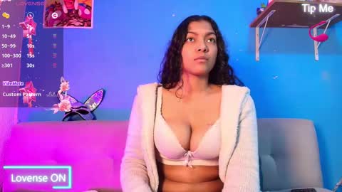 Snapshot of vicky_miller_05 chatting on February 22, 2025, 10:20 pm vicky_miller_05 online show from February 22, 2025, 10:20 pm