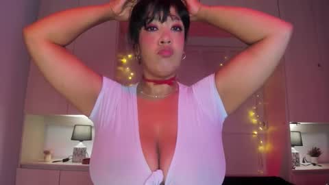 Snapshot of vicky_ruiz chatting on February 4, 2026, 12:00 pm V I C K Y online show from February 4, 2026, 12:00 pm