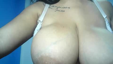 vickyblush8 online show from November 4, 2025, 4:50 pm