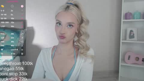 Snapshot of vickyfuckingdoll chatting on March 13, 2026, 11:44 pm vickyfuckingdoll online show from March 13, 2026, 11:44 pm