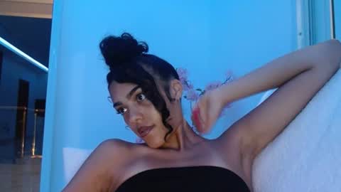 Snapshot of vickyyyx chatting on June 22, 2026, 4:09 am Goddess Victory online show from June 22, 2026, 4:09 am