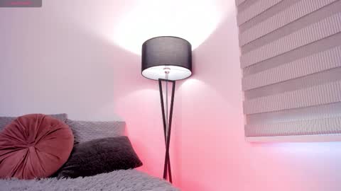 Victoria  online show from October 4, 2025, 8:07 pm