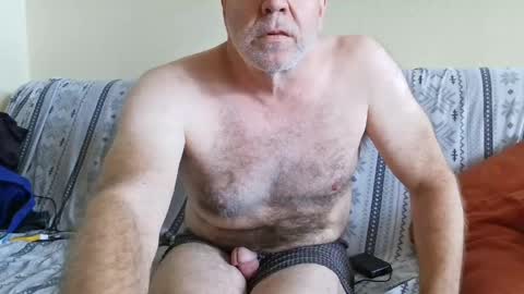Snapshot of vicretro74 chatting on June 3, 2026, 9:12 am Vic online show from June 3, 2026, 9:12 am