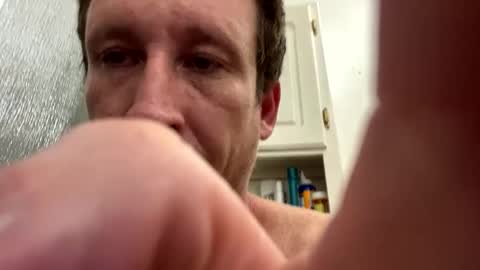 Snapshot of vicrobertson595 chatting on October 7, 2025, 3:58 am vicrobertson595 online show from October 7, 2025, 3:58 am