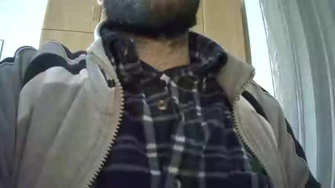 VictorHume online show from December 19, 2024, 10:42 pm