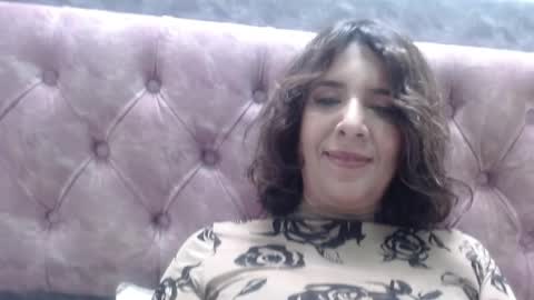 Snapshot of victoria25_meester chatting on May 25, 2026, 2:56 pm Hi guys Im victoria Be the one who can control me in PVT online show from May 25, 2026, 2:56 pm
