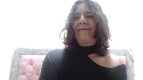 Snapshot of victoria25_meester chatting on May 26, 2026, 3:41 pm Hi guys Im victoria Be the one who can control me in PVT online show from May 26, 2026, 3:41 pm