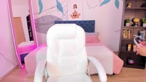 victoria_jonness online show from September 27, 2025, 7:19 pm