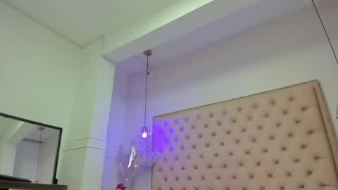 Snapshot of victoria_kitt chatting on June 8, 2026, 7:25 pm victoria_kitt online show from June 8, 2026, 7:25 pm