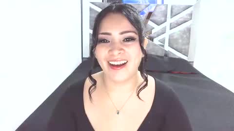 victoria_rossx online show from May 15, 2026, 11:56 pm