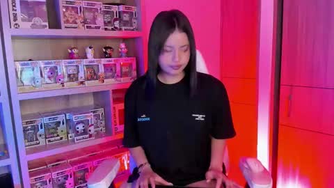 Snapshot of victoria_se chatting on November 30, 2025, 3:21 am Victoria online show from November 30, 2025, 3:21 am