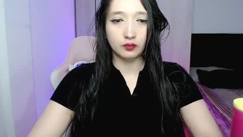 Victoria online show from November 17, 2025, 4:35 pm