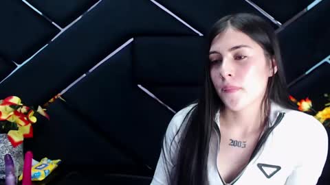 victoria_storm_ online show from February 5, 2025, 8:57 pm