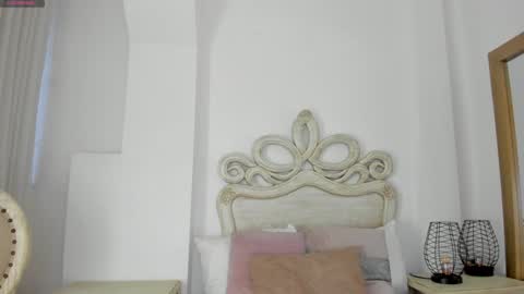 Snapshot of victoria_vallejo chatting on January 14, 2025, 11:31 am victoria  online show from January 14, 2025, 11:31 am