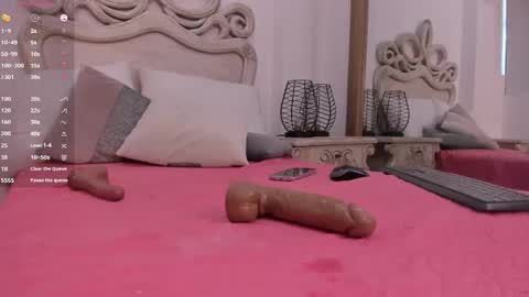 Snapshot of victoria_vallejo chatting on March 3, 2025, 5:39 pm victoria  online show from March 3, 2025, 5:39 pm