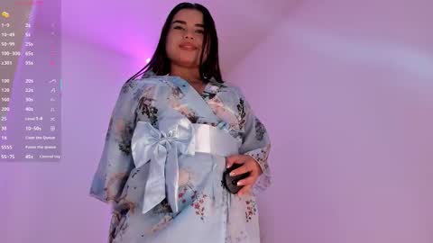 Snapshot of victoria_vallejo chatting on November 2, 2025, 11:34 am victoria  online show from November 2, 2025, 11:34 am