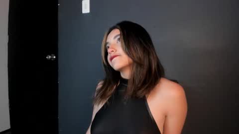 Snapshot of victoriaa2_doll chatting on February 3, 2026, 11:48 am victoriaa2_doll online show from February 3, 2026, 11:48 am