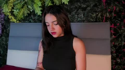 Snapshot of victoriaa2_doll chatting on April 15, 2026, 11:39 am victoriaa2_doll online show from April 15, 2026, 11:39 am