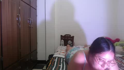 Snapshot of victoriaa_silva chatting on May 22, 2026, 8:53 am Victoria Silva online show from May 22, 2026, 8:53 am