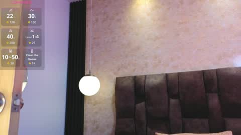 Victoria Andrade online show from April 8, 2026, 12:38 pm