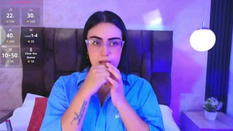 Snapshot of victoriaandrade chatting on April 21, 2026, 12:22 pm Victoria Andrade online show from April 21, 2026, 12:22 pm