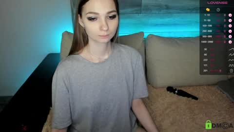 Snapshot of victoriakittty chatting on December 6, 2024, 11:25 pm Victoria online show from December 6, 2024, 11:25 pm
