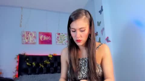 Snapshot of victorialarson2 chatting on November 6, 2025, 9:37 pm Victoria Larson - Independient Model online show from November 6, 2025, 9:37 pm