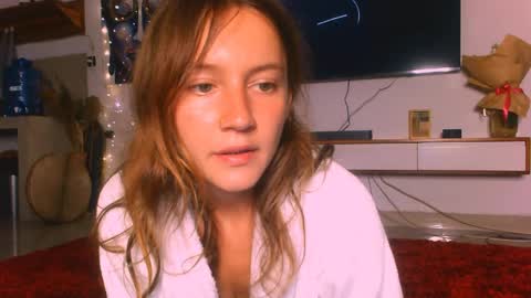 Eva and Victor online show from April 8, 2026, 2:17 pm