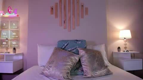 Victoria online show from September 27, 2025, 7:08 pm