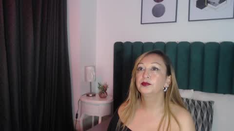 Snapshot of victoriaqueen_fg_ chatting on September 22, 2025, 12:29 pm victoriaqueen_fg_ online show from September 22, 2025, 12:29 pm