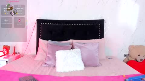 Snapshot of victoriasmithtv chatting on November 11, 2025, 12:54 am victoriasmithtv online show from November 11, 2025, 12:54 am