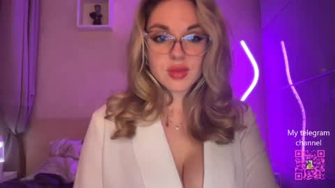 Victoria online show from April 28, 2026, 8:58 pm