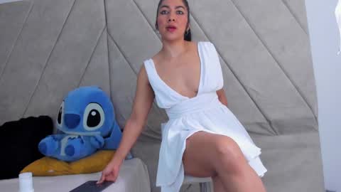 ADRIANA online show from September 19, 2025, 7:58 pm
