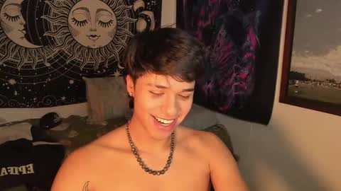 Victorino Jhonson online show from January 22, 2025, 11:32 pm