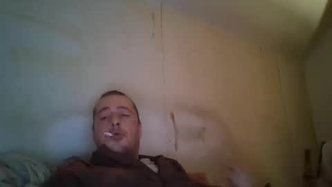 Snapshot of vids1977 chatting on December 17, 2024, 10:34 am vids1977 online show from December 17, 2024, 10:34 am