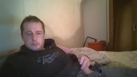 Snapshot of vids1977 chatting on January 22, 2025, 9:35 am vids1977 online show from January 22, 2025, 9:35 am
