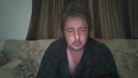 Snapshot of vids1977 chatting on October 19, 2025, 7:31 am vids1977 online show from October 19, 2025, 7:31 am