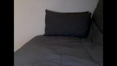 vieilours1972 online show from March 16, 2026, 7:56 am